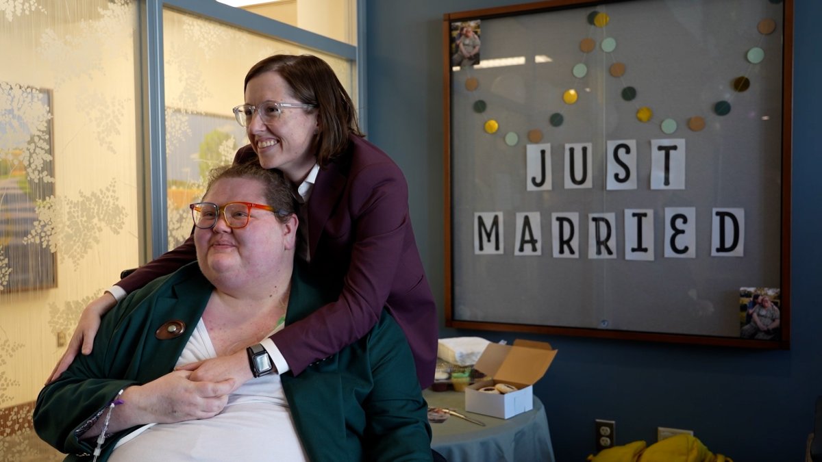 Chicago nurses help couple plan wedding in 24 hours – NBC Chicago