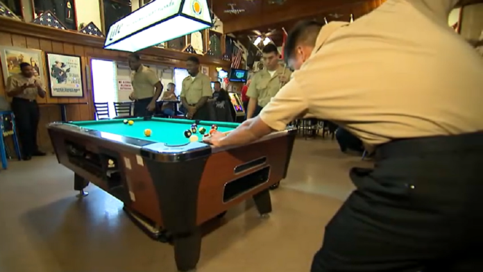 Great Lakes Navy recruits hosted for Thanksgiving meal – NBC Chicago