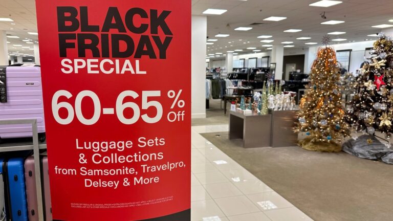 Schaumburg Woodfield Mall issues traffic advisory for Black Friday – NBC Chicago