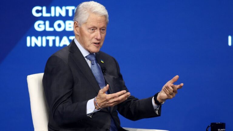 Bill Clinton hospitalized after developing a fever – NBC Chicago