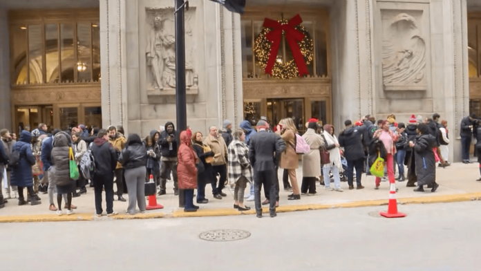 Chicago’s City Hall evacuated amid fire in mechanical room: CFD – NBC Chicago