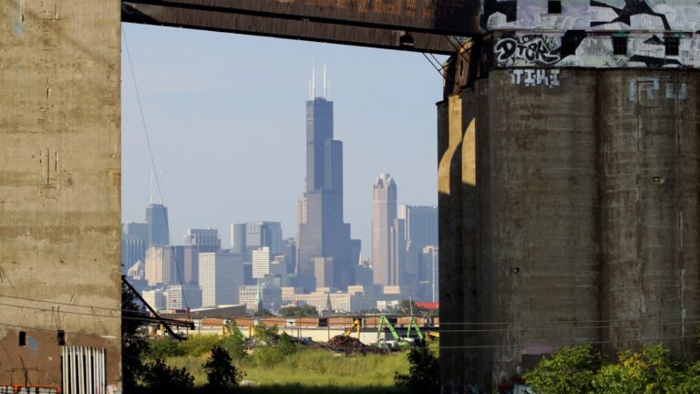 Damen Silos owner moves closer to demolition of structures – NBC Chicago