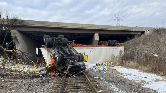 Driver escapes serious injury when semi falls off I-55 overpass in Plainfield – NBC Chicago