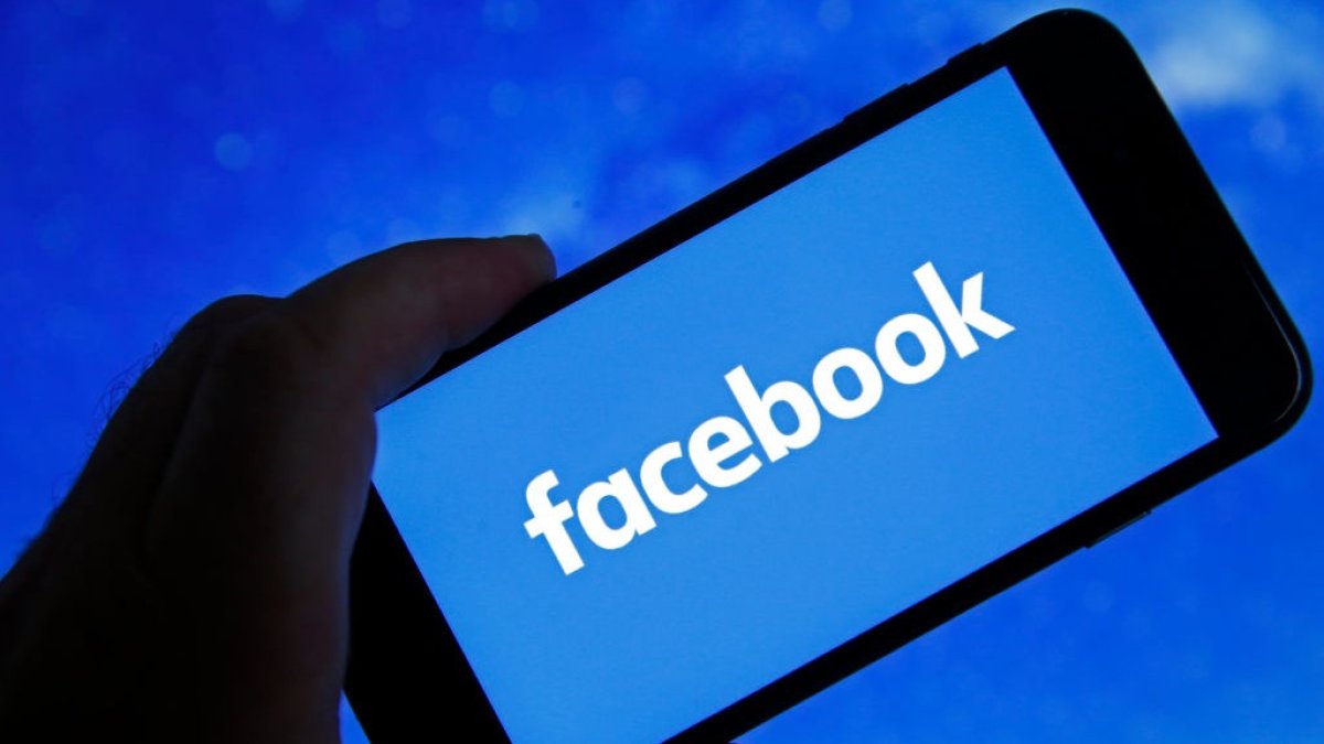 Facebook, Instagram down? Thousands of users across US report outage – NBC Chicago
