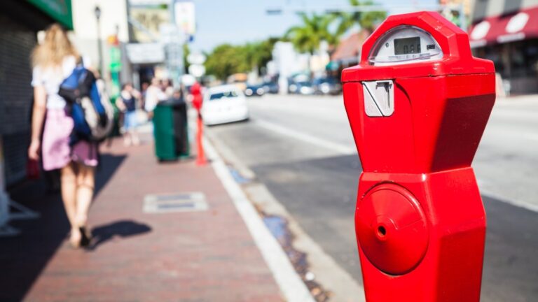 Free parking in Miami? Get an extended hour during the holidays – NBC 6 South Florida