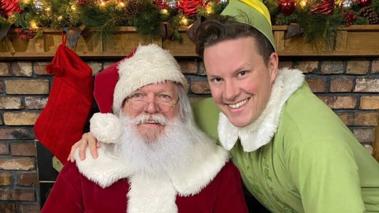 How a ‘Cameo Santa’ built his Christmas-themed living room side hustle – NBC Chicago