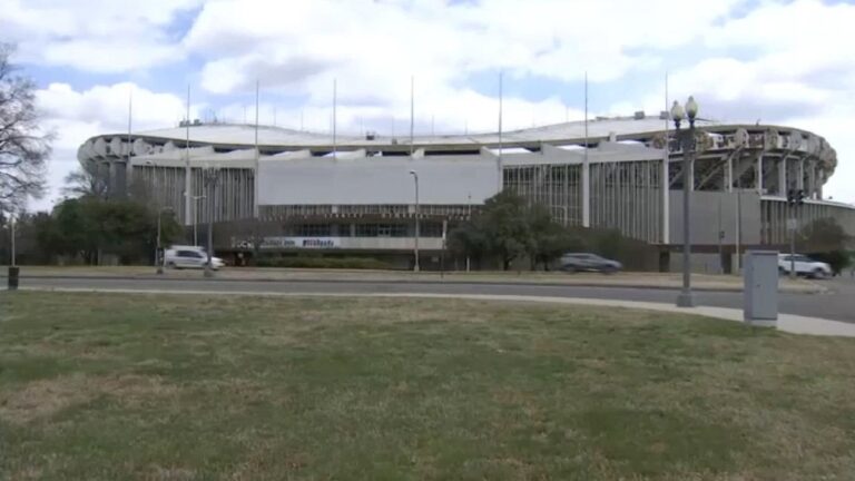 NFL’s Goodell, Commanders’ Harris meet with lawmakers about RFK stadium site – NBC4 Washington