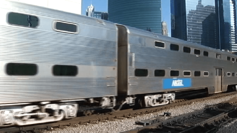 Pedestrian fatally struck in Oak Park by Metra train – NBC Chicago