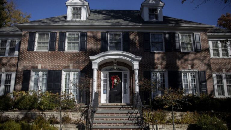 Where is the Home Alone house? What to know about the iconic Winnetka home – NBC Chicago